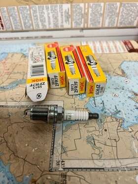 Zfr7f Ngk Pack Of 4 #zfr7f Spark Plug 5913