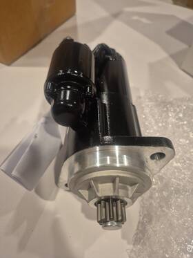 122009b Pcm 6.0l Left Hand Top Mount Starter