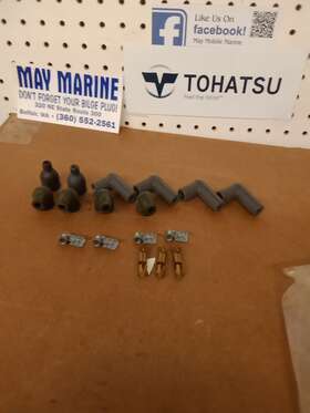 84-52841-a39 Quicksilver 84-42841a39 Inch Miscellaneous Spark Pkug Boots And Terminals